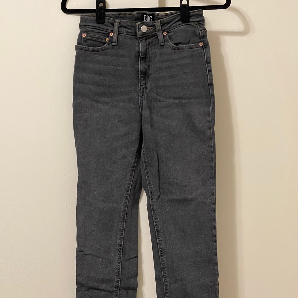 BDG Gray Cropped Denim!